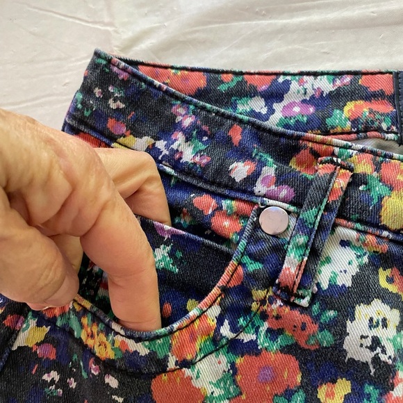 Anthropologie Maeve Gardenia Floral Ultra High Rise Slim Straight Jeans Size 25 - Picture 6 of 8